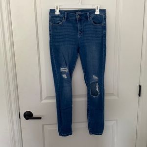 New York & Company distressed blue skinny jeans size 8